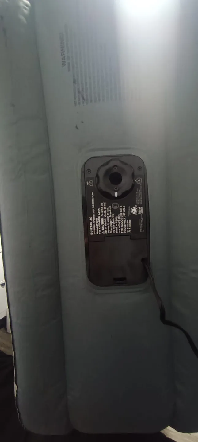 Woods Tritech Double-High Air Mattress - single image indicator(6)