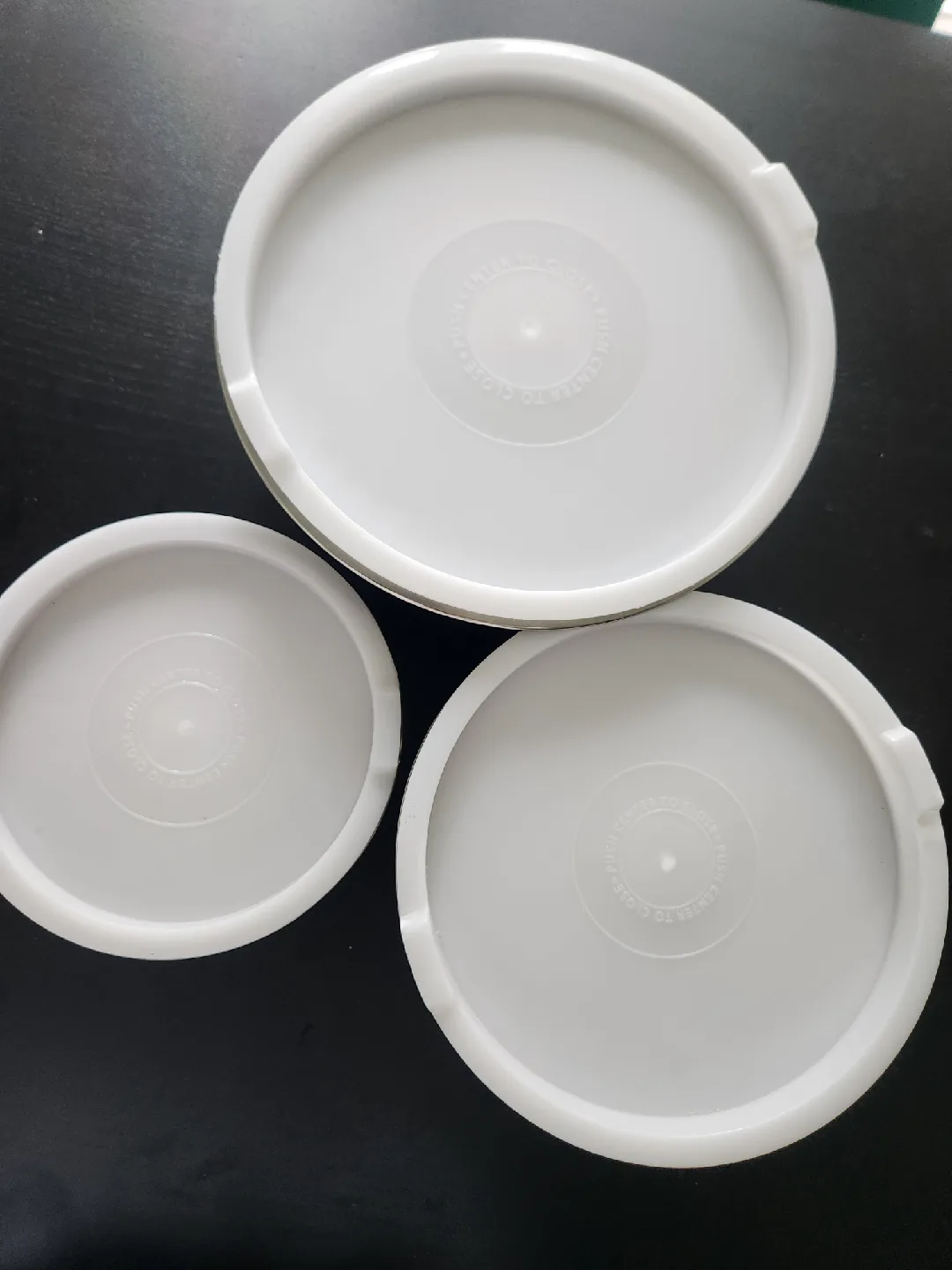 Stainless Steel Mixing Bowl Set with Lids thumbnail