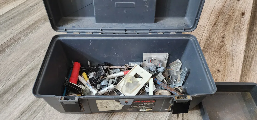 Plano 651 20" Tool Box includes everything inside 🥕 image indicator(3)