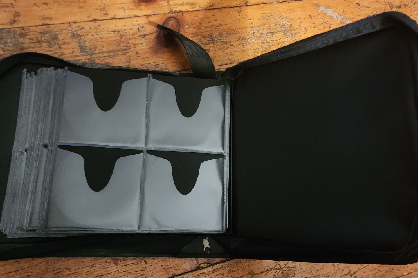 CD/DVD Carrying Case 🥕 - photo 3