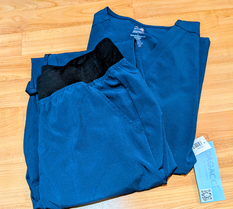 Dagacci Teal Scrubs Set