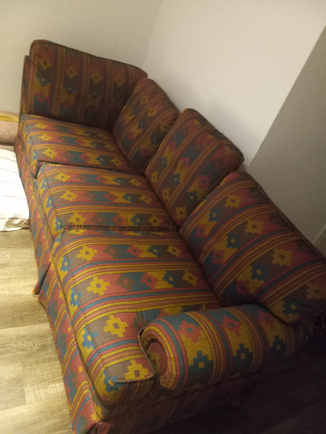 Patterned Three-Seat Sofa - photo 4