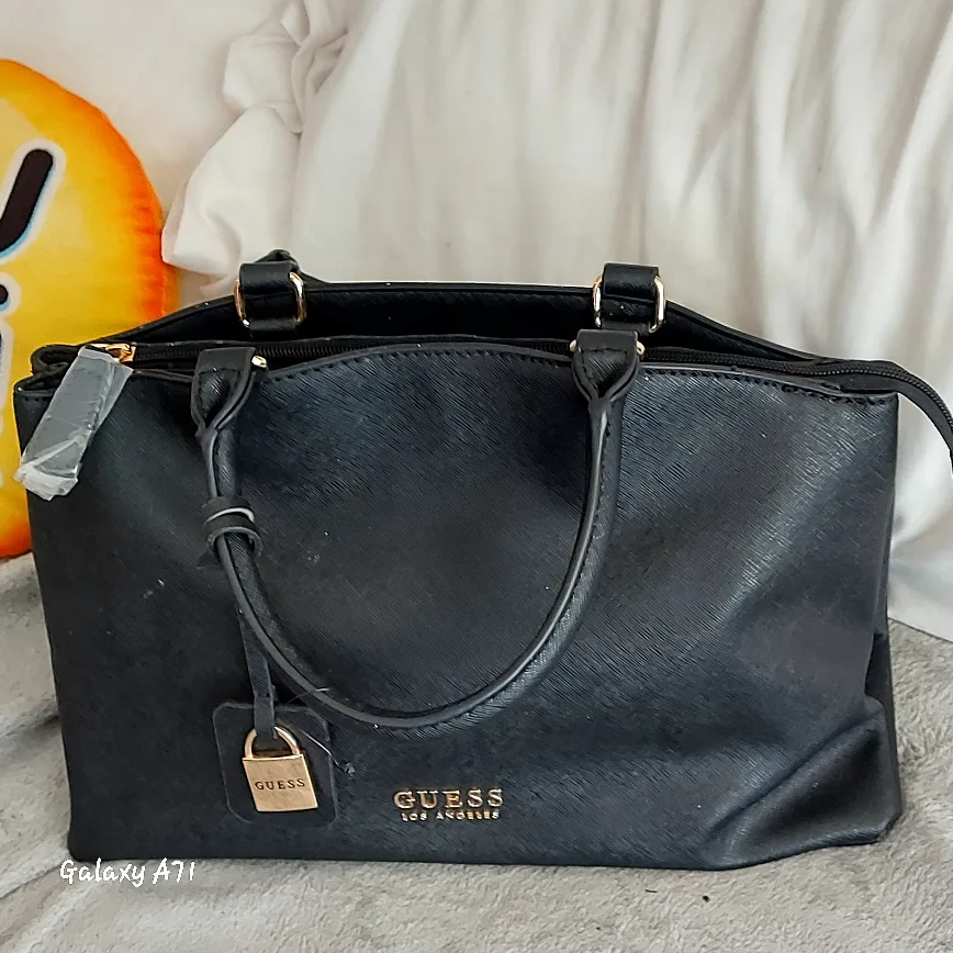 ***GUESS~PURSE*** image indicator(2)