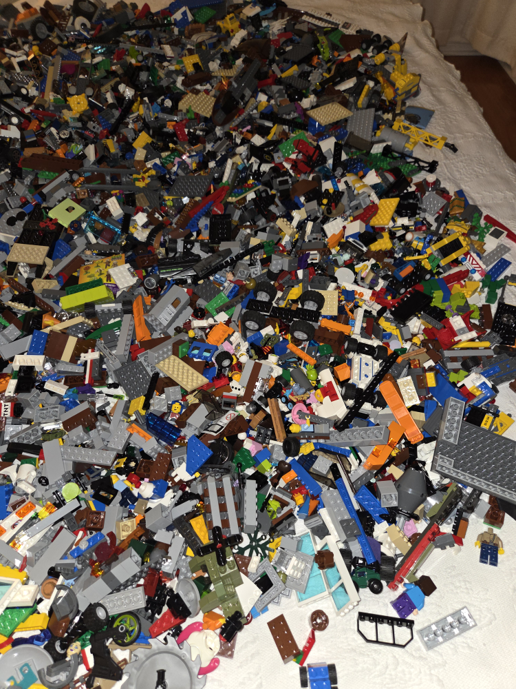 Large Lot of LEGO Bricks & Pieces - photo 2
