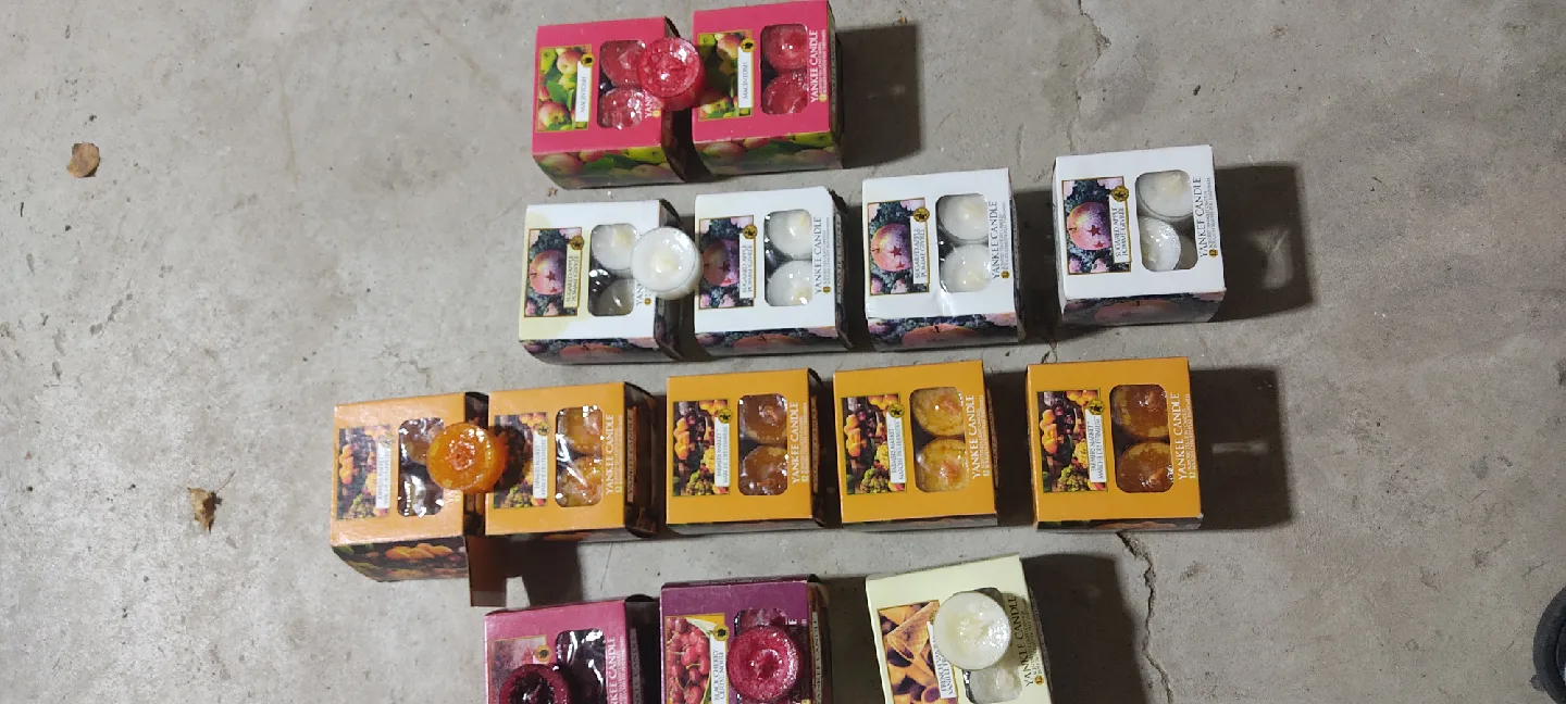 Yankee Candle Scented Tea Light Candles - Assorted Scents image indicator(5)