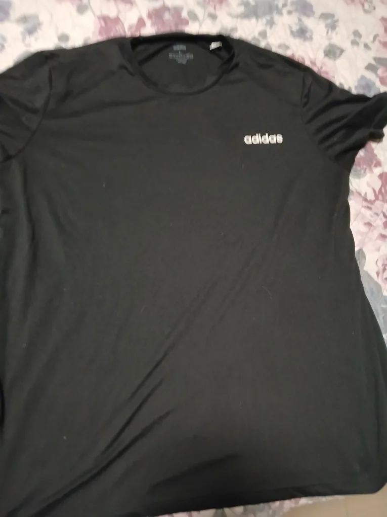 Adidas Black T-Shirt size L thumbnail