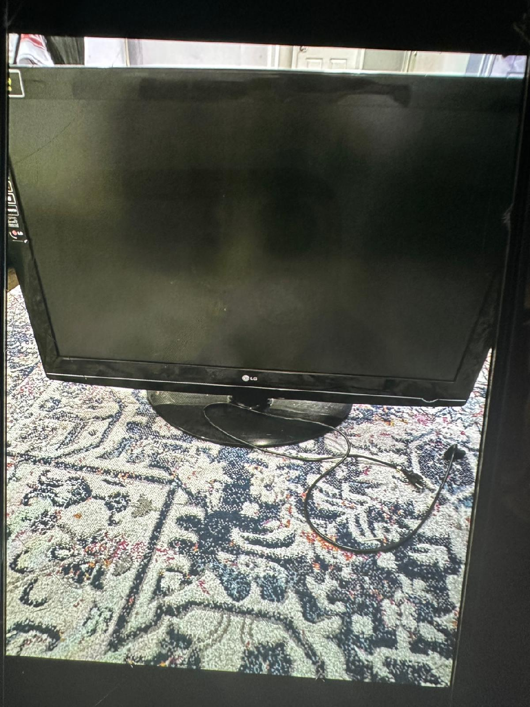 LG Full HD TV - photo 3