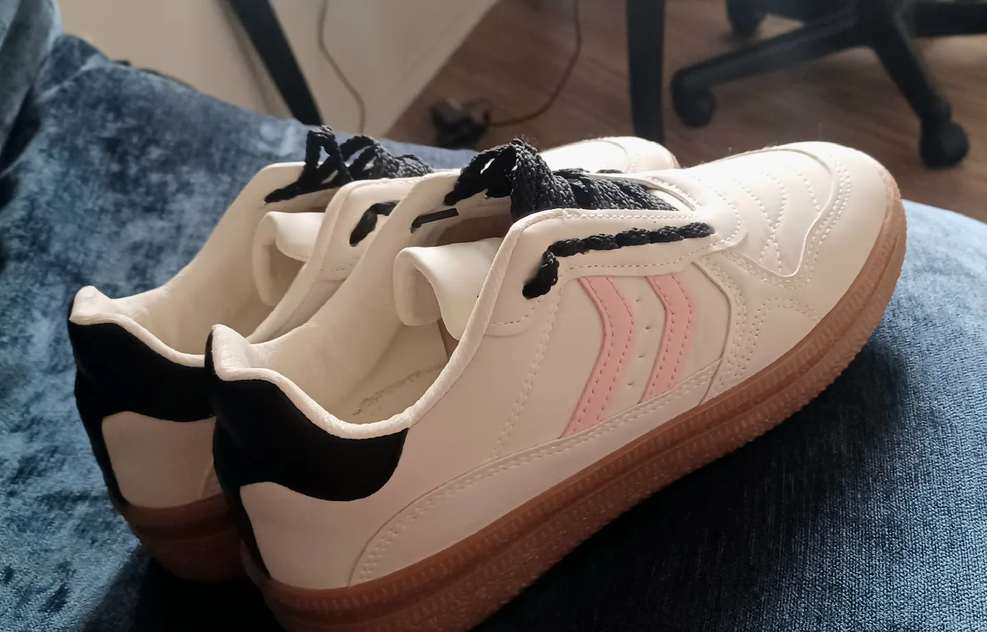 Size 8 W Nice shoes image indicator(3)