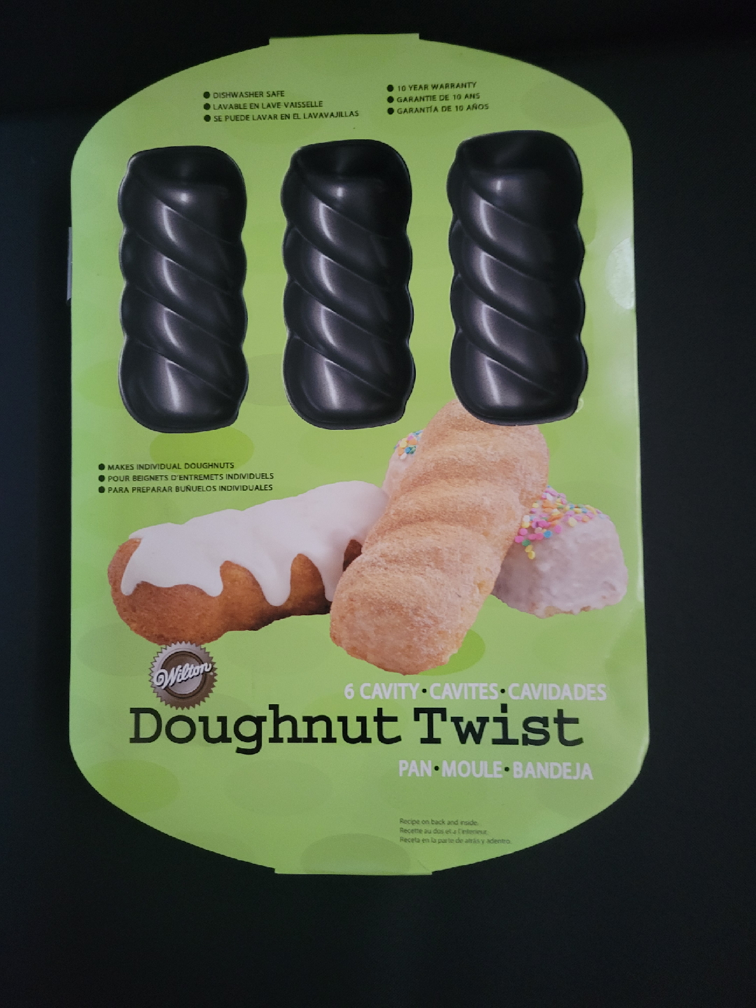 Wilton Doughnut Twist Pan - 6 Cavity
