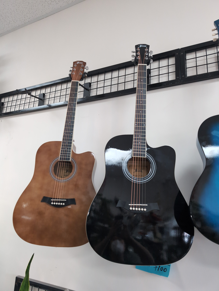 41 inch acoustic guitar brand new