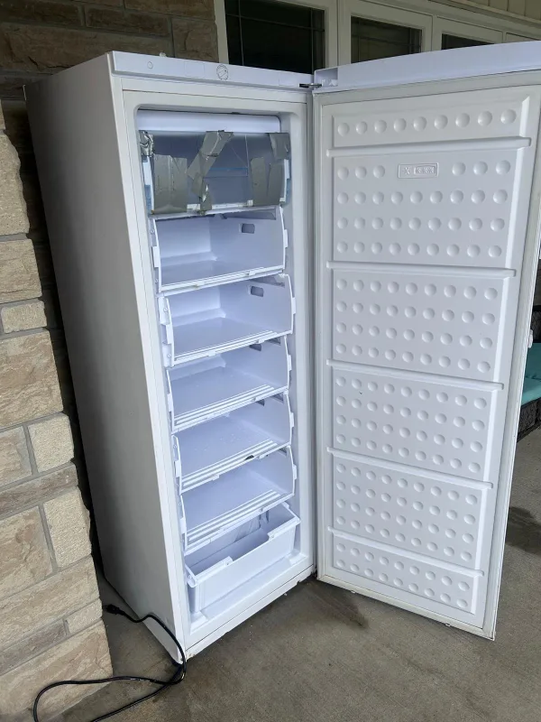 stand up freezer MUST GO thumbnail