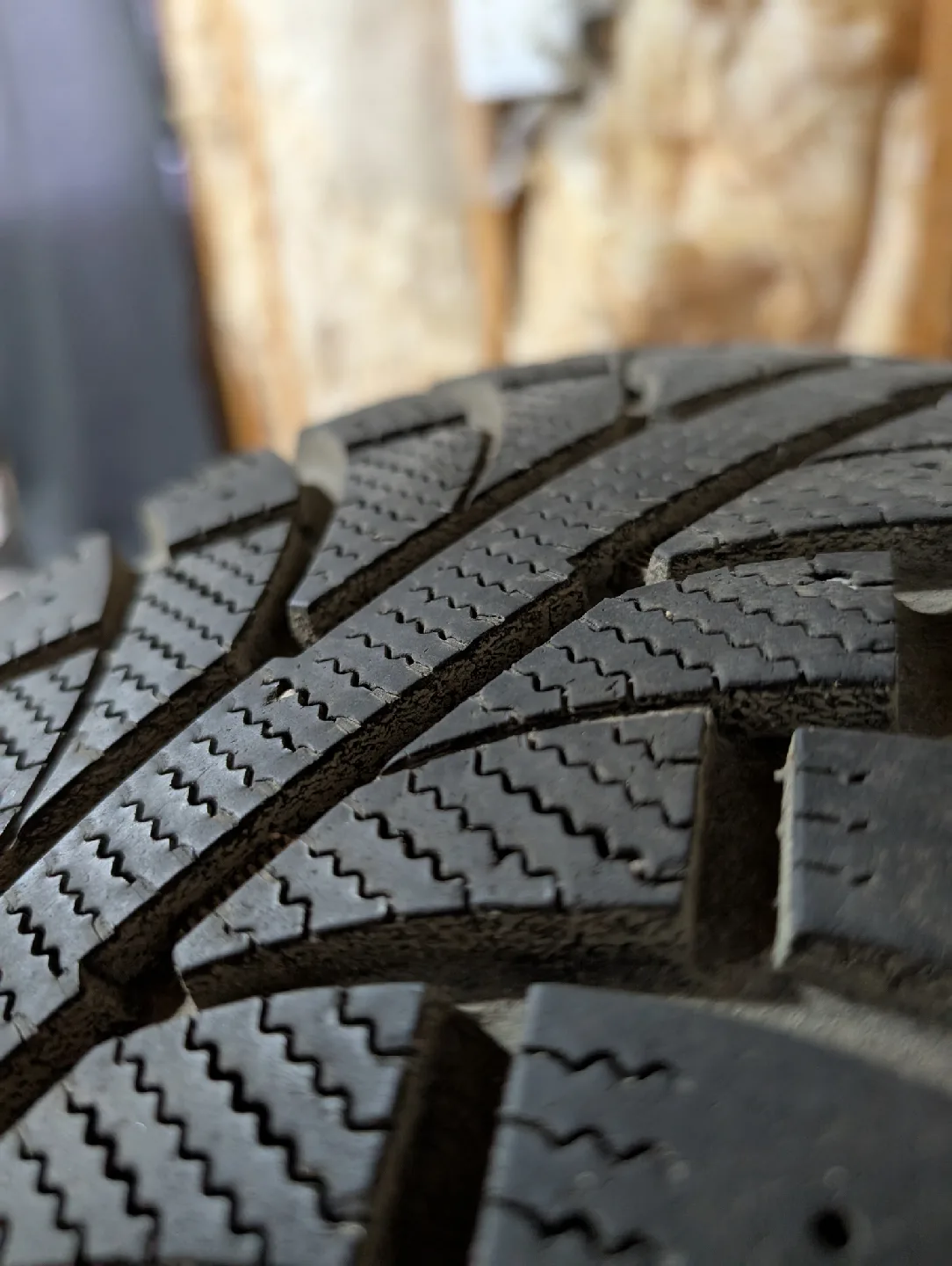 (4)-215/50R17 Winter Tires Steel Rims 2017 Toyota Corolla image indicator(6)