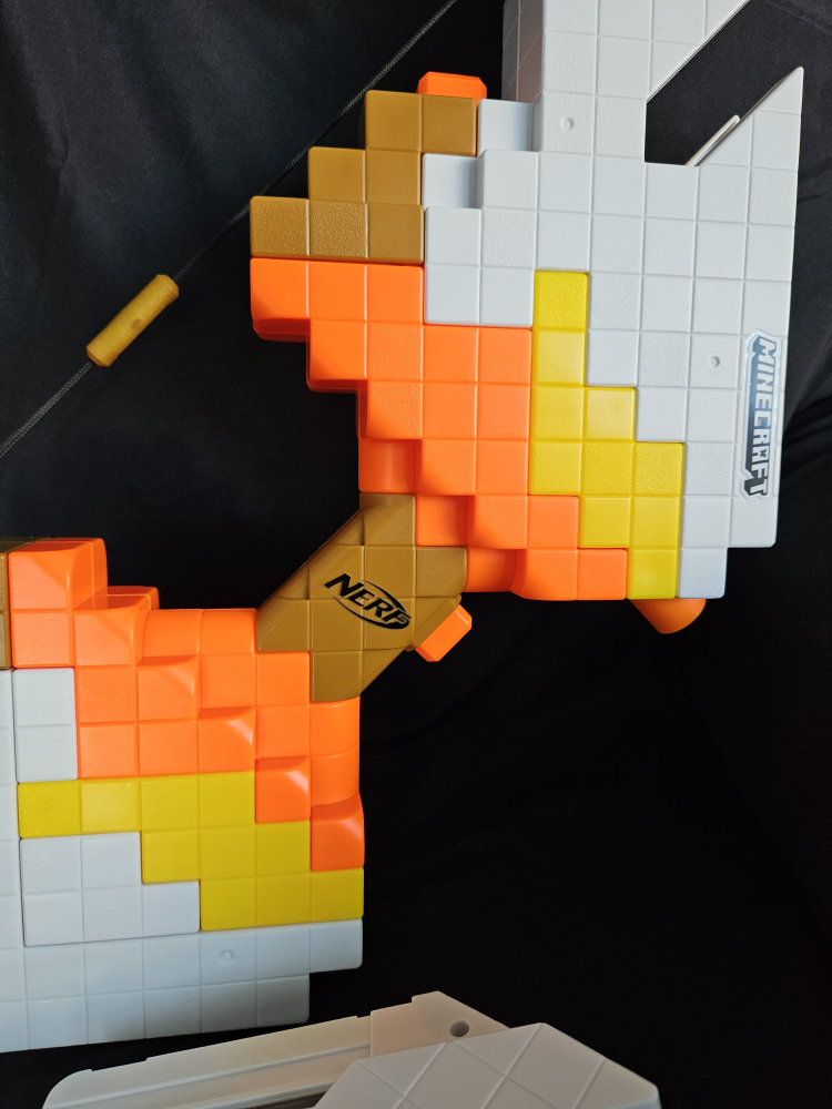 Nerf Minecraft Sabrewing Motorized Blaster Bow - photo 3