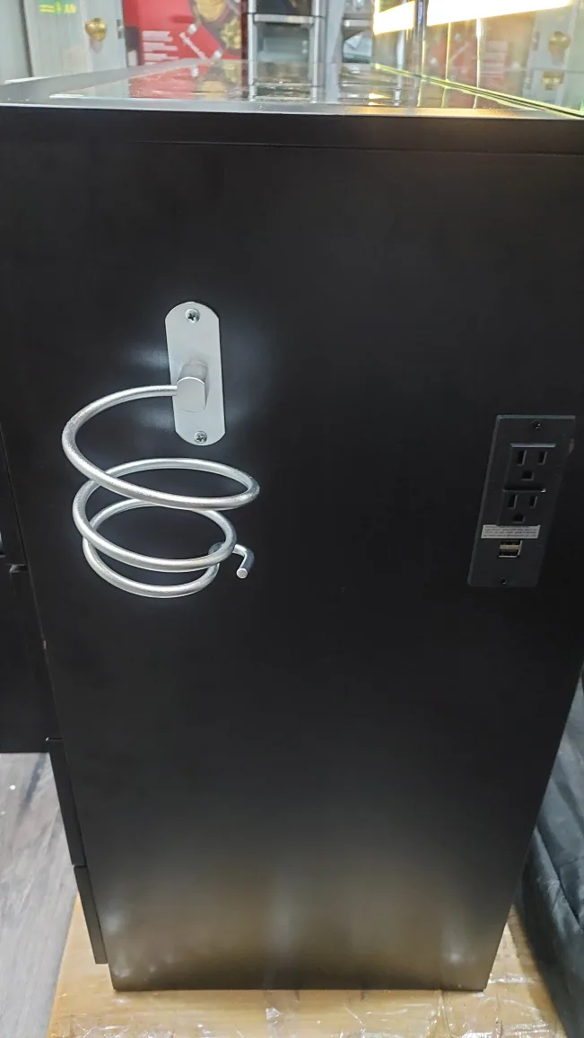 Damaged Vanity Table with LED Mirror image indicator(6)