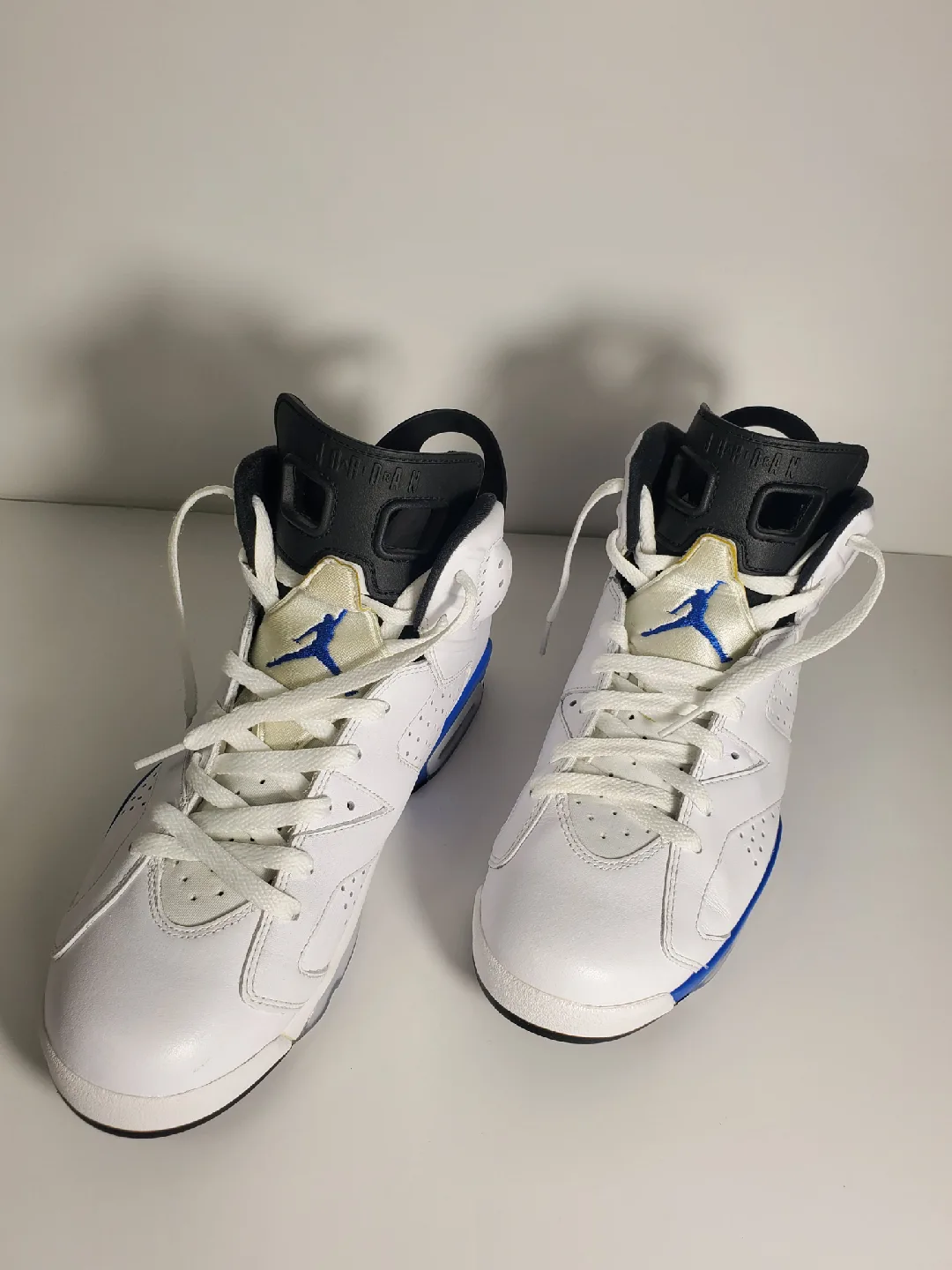 Men’s Jordan 6 Retro Sport Blue Comes W/Box 384664-107 Size 9.5 image indicator(9)