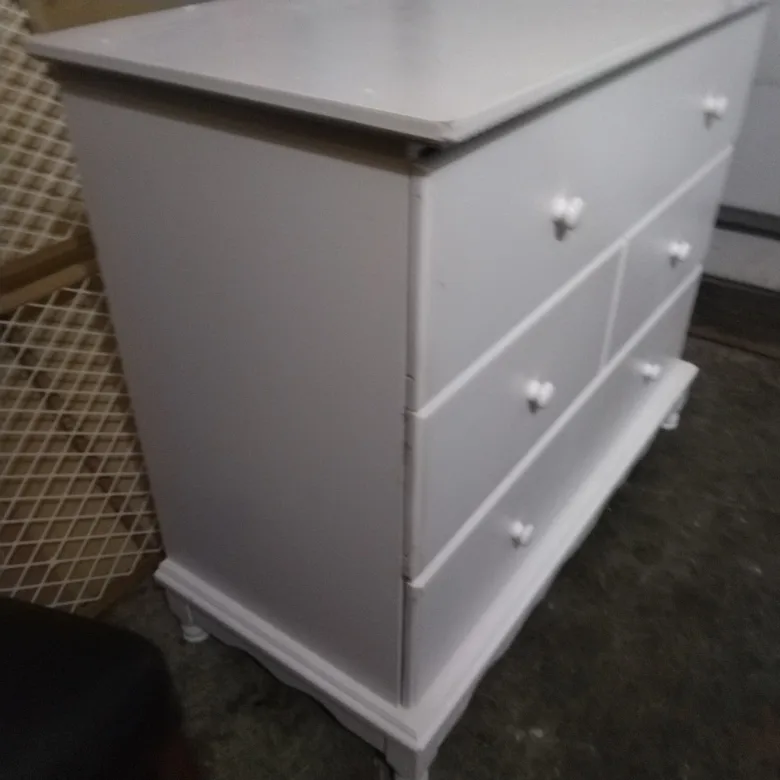 dresser thumbnail
