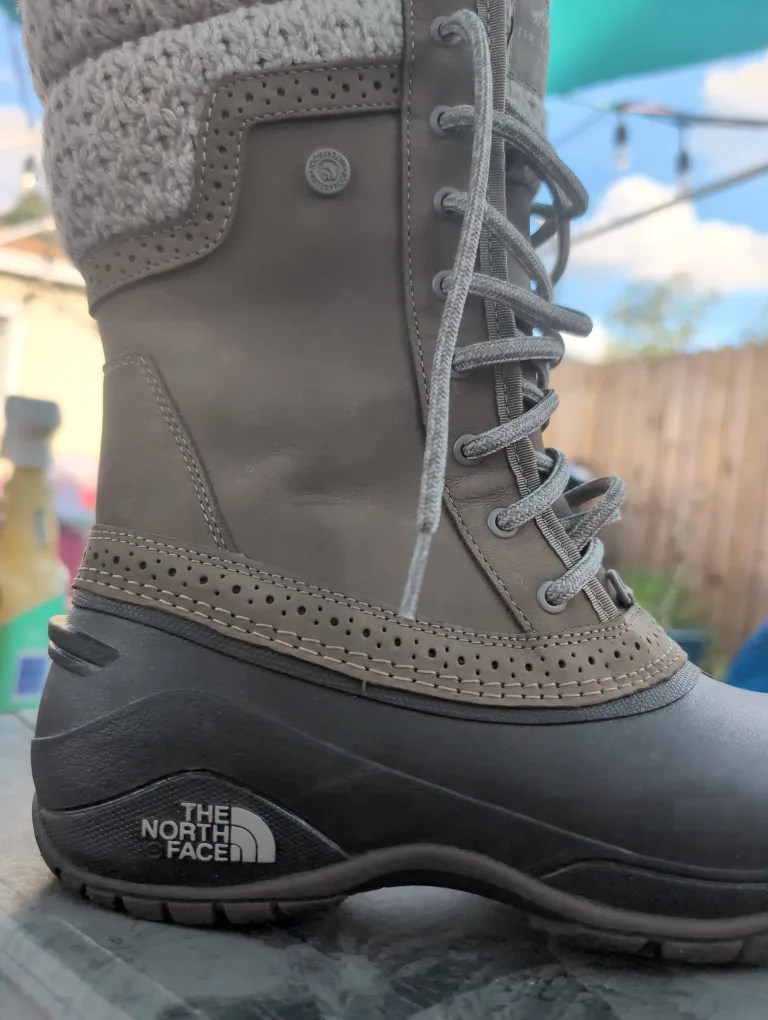 The North Face Shellista II Mid Boots - US 9