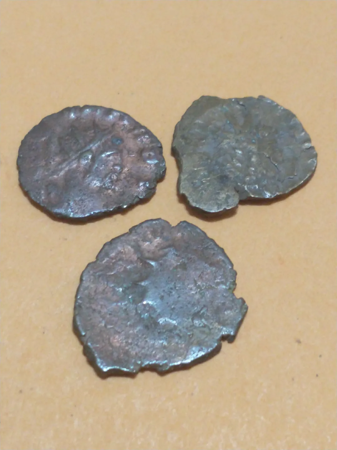 Nice Barbarous radiate ancient coins c. 3rd century AD image indicator(2)