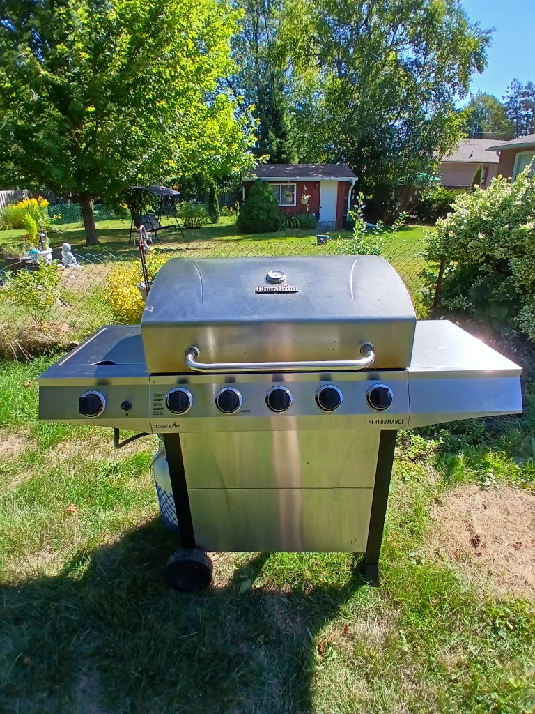 Moving Sale: Patio Set with Covers & Char-Broil Grill - photo 5