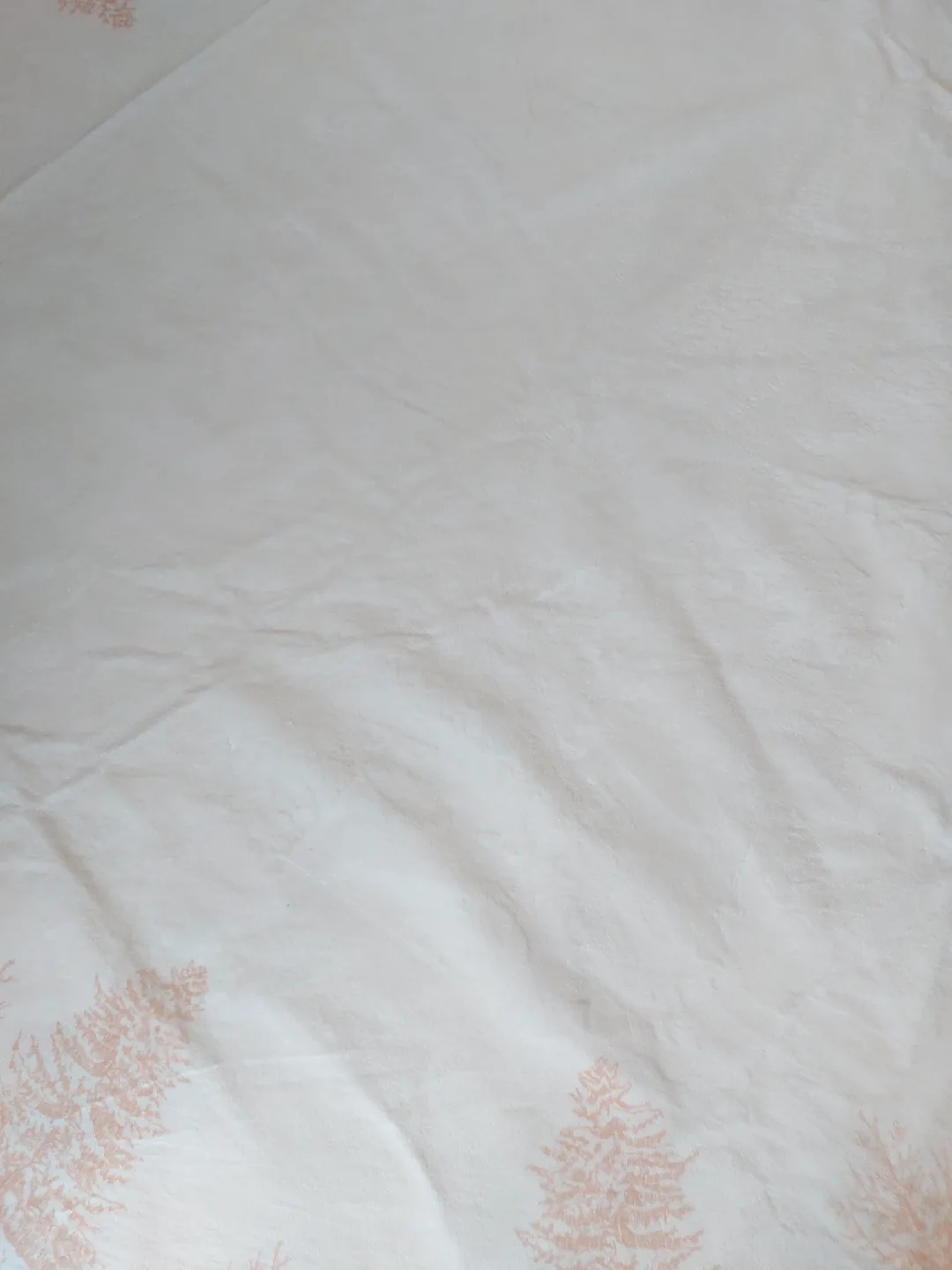 Round  area  rug 6ft ×6ft with Tree Pattern brand new image indicator(3)