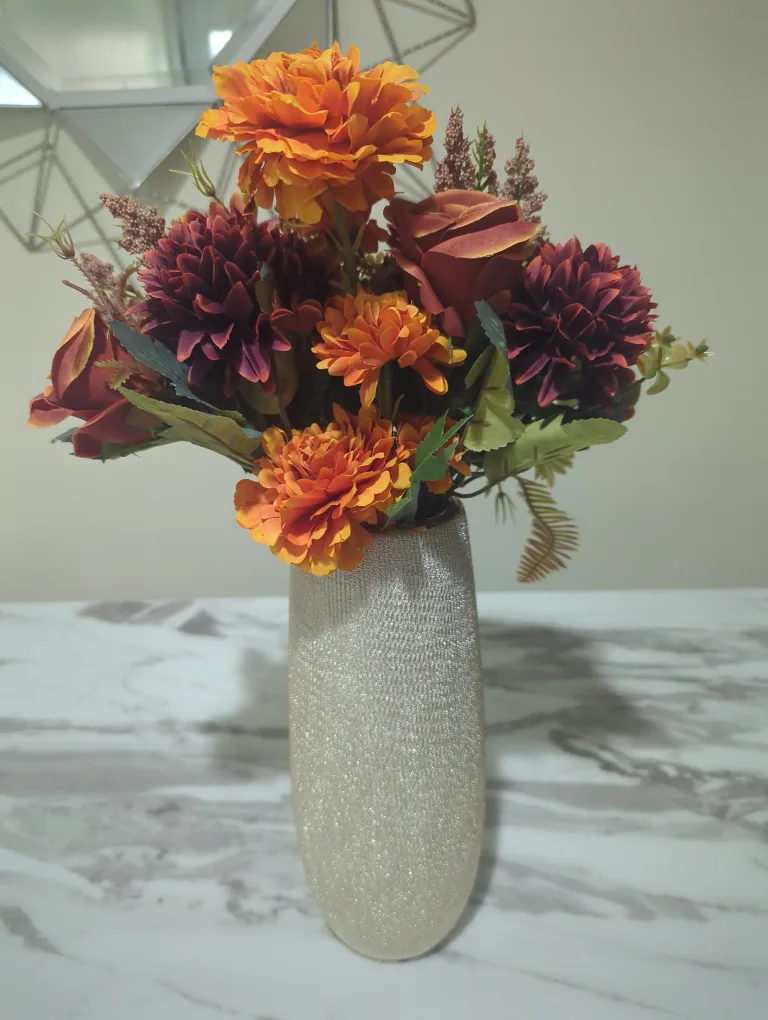 Gold Textured Vase image indicator(3)