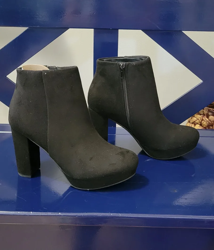 Brand New Black Ankle Boots, Size 7.5 image indicator(3)