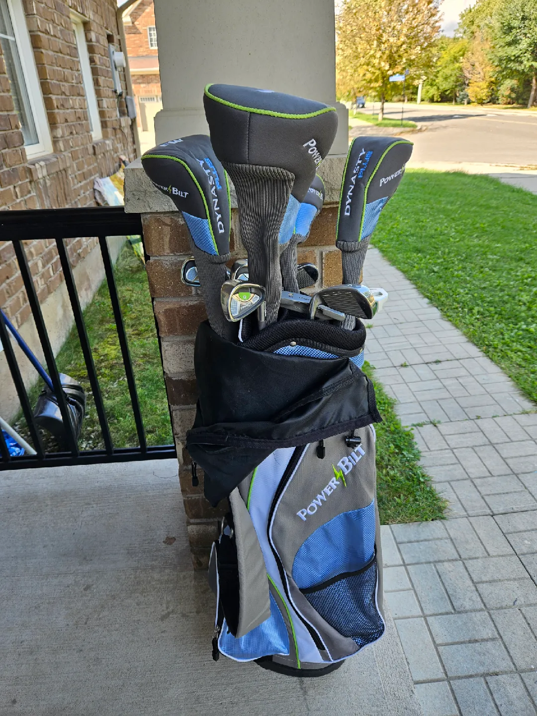 Powerbilt Dynasty Golf Club Set with Bag image indicator(4)