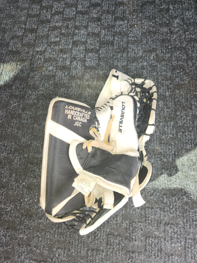 Louisville & TPS Hockey Catching Glove image indicator(3)