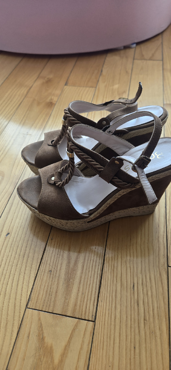 Brown Wedge Sandals - photo 4