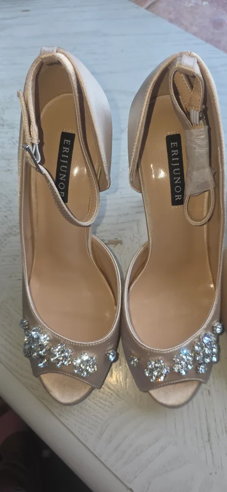 Erijunor Champagne Heels, Size 6.5 and 9 thumbnail