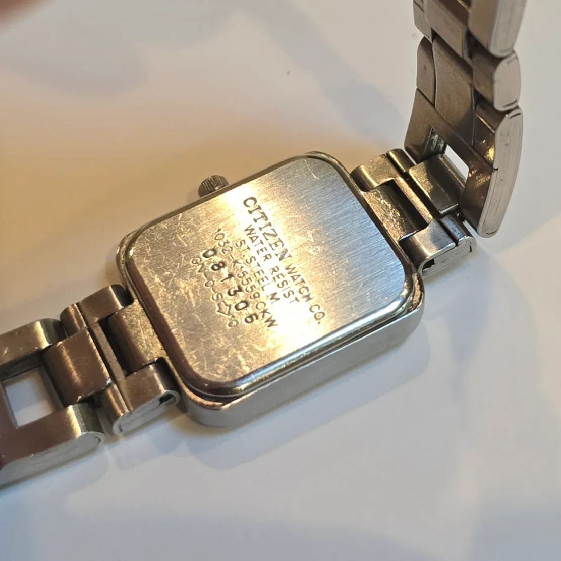 Citizen Quartz Tank Watch image indicator(6)