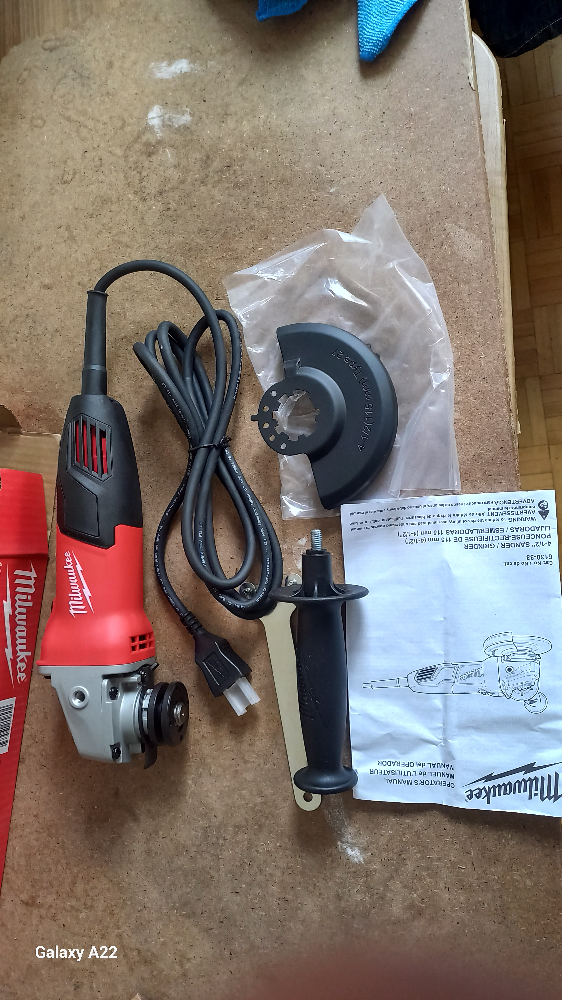 NEW Milwaukee 4.5" Sander- Grinder - photo 3