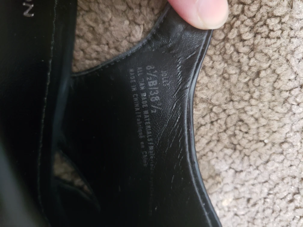 BCBG Generation Black Heels - Size 8.5 - photo 4