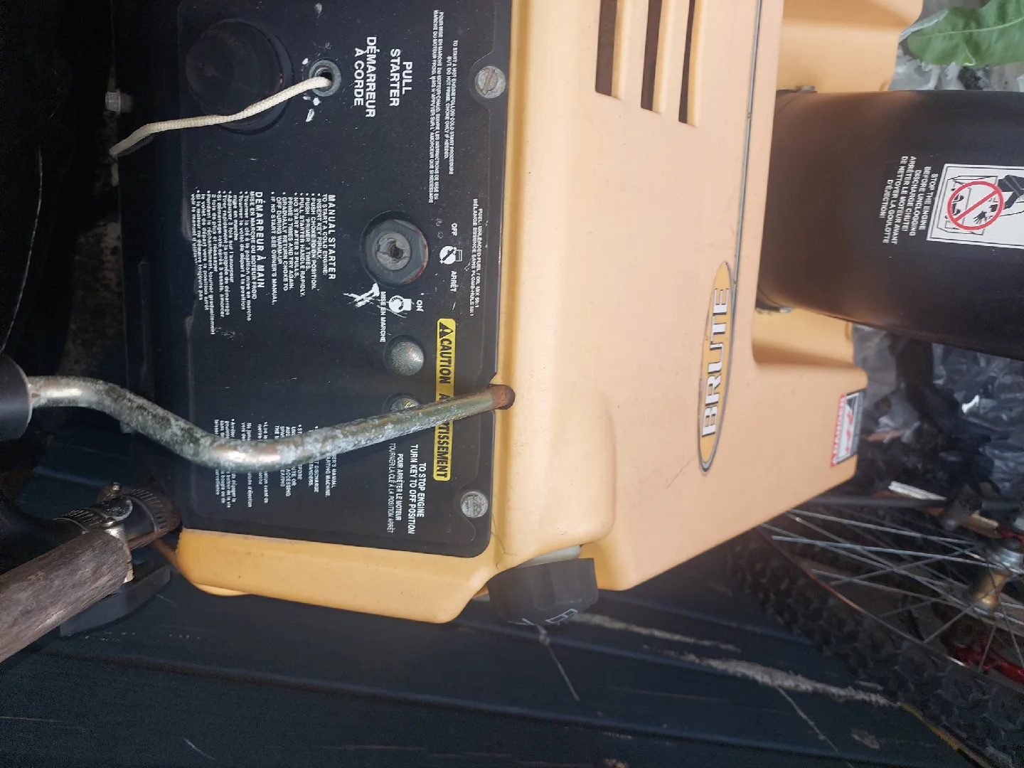 Brute 4.5 HP 21" Snowblower image indicator(3)