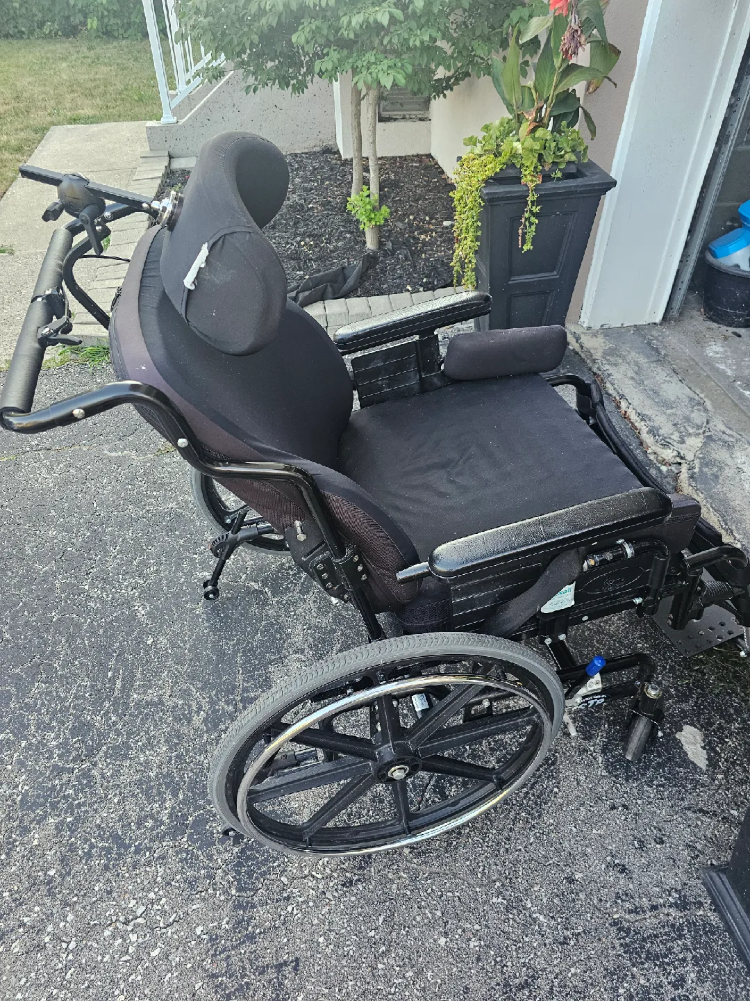 Power Plus Wheelchair - Gently Used image indicator(3)