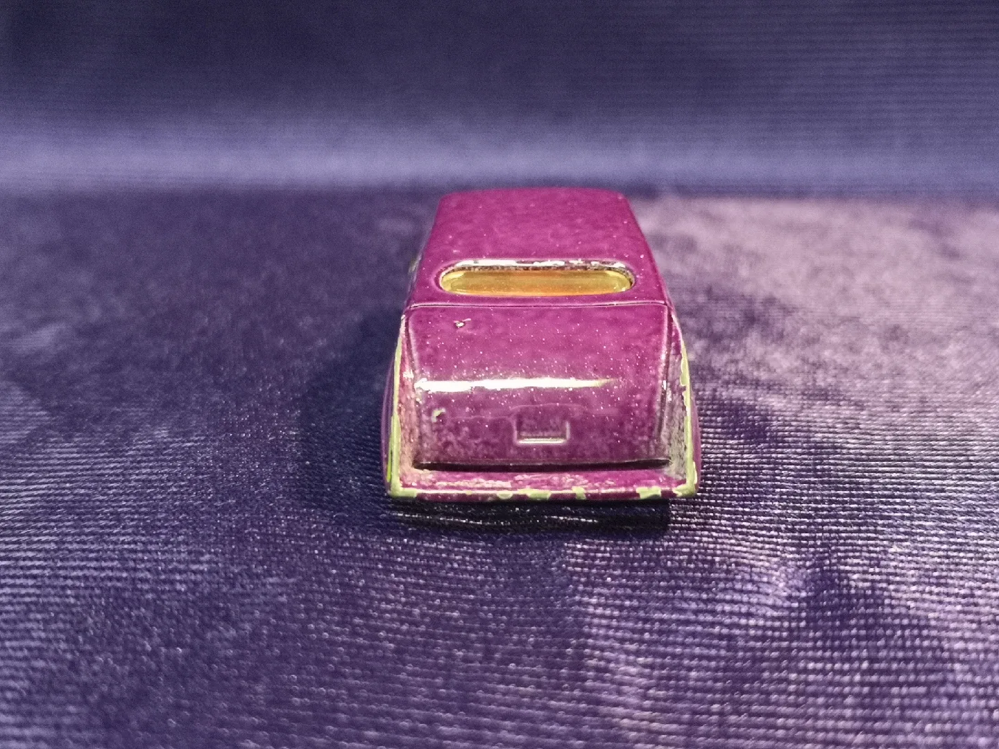 1989 Original Purple Passion ~ Hot Wheels ~ Mattel Inc. image indicator(7)