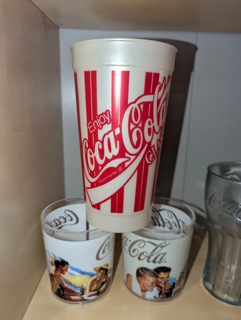 Coca Cola group of plastic Glasses - Set of 10 image indicator(2)