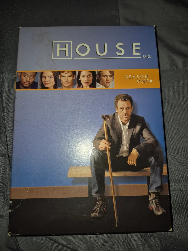 House M.D. Season One DVD Set thumbnail
