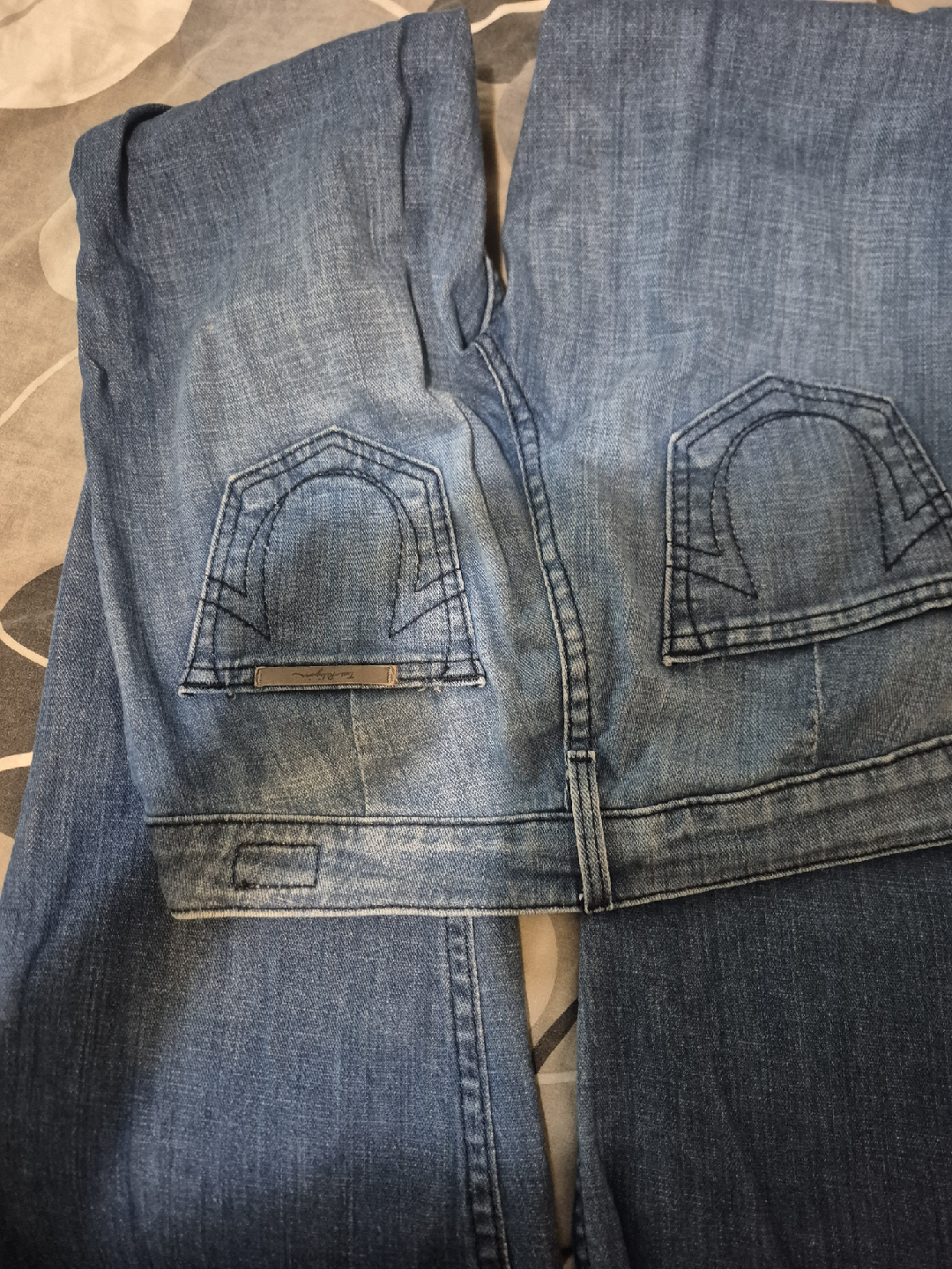 True Religion Jeans - Size 26 - photo 3