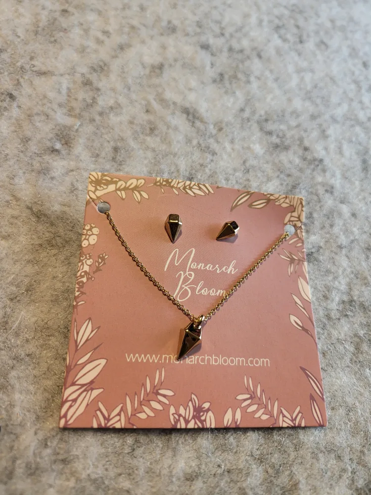 Monarch Bloom Necklace & Earring Set thumbnail