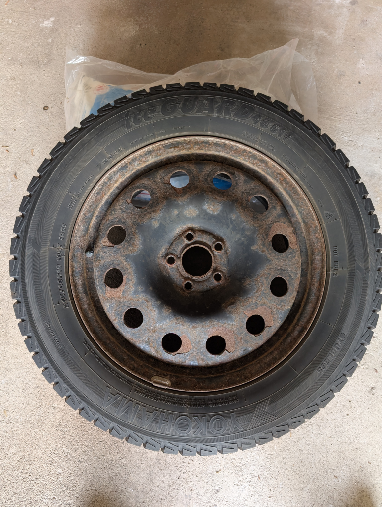 Yokohama IceGuard G51 Winter Tire 245/60R18 - photo 4