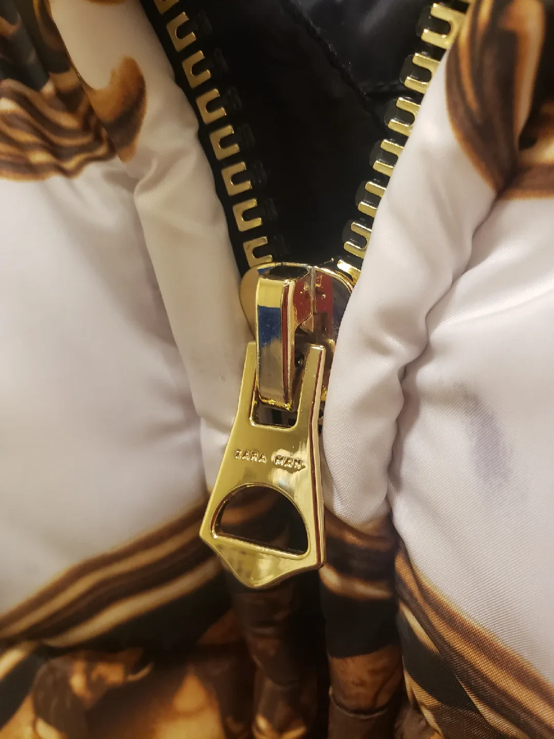 Zara Man Puffer Jacket - Size 38 image indicator(4)