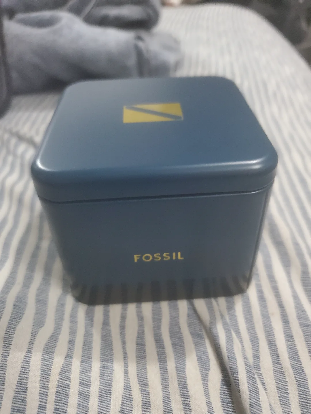 fossil men's watch BNIB image indicator(3)