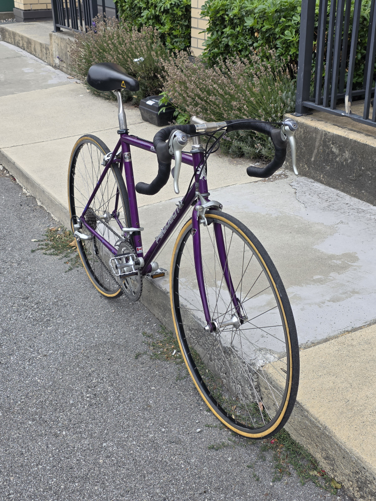 Refurbished Vintage Peugeot Biarritz Road Bike - photo 2