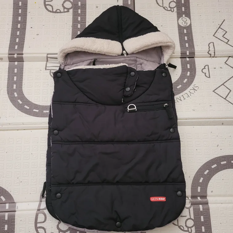 Skip Hop Stroll & Go Three-Season Footmuff - Black image indicator(2)