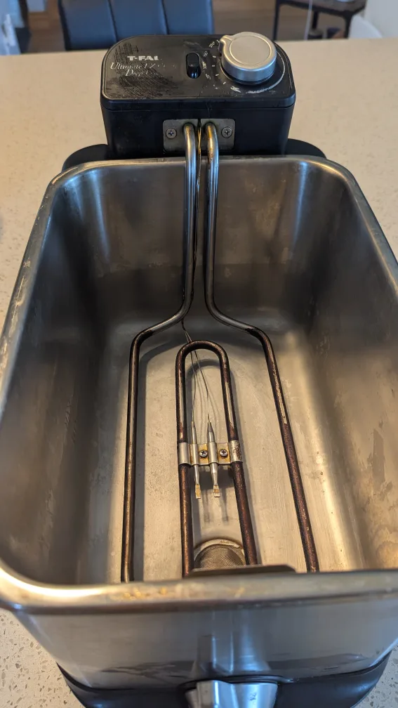 T-fal Ultimate EZ Clean Deep Fryer image indicator(2)