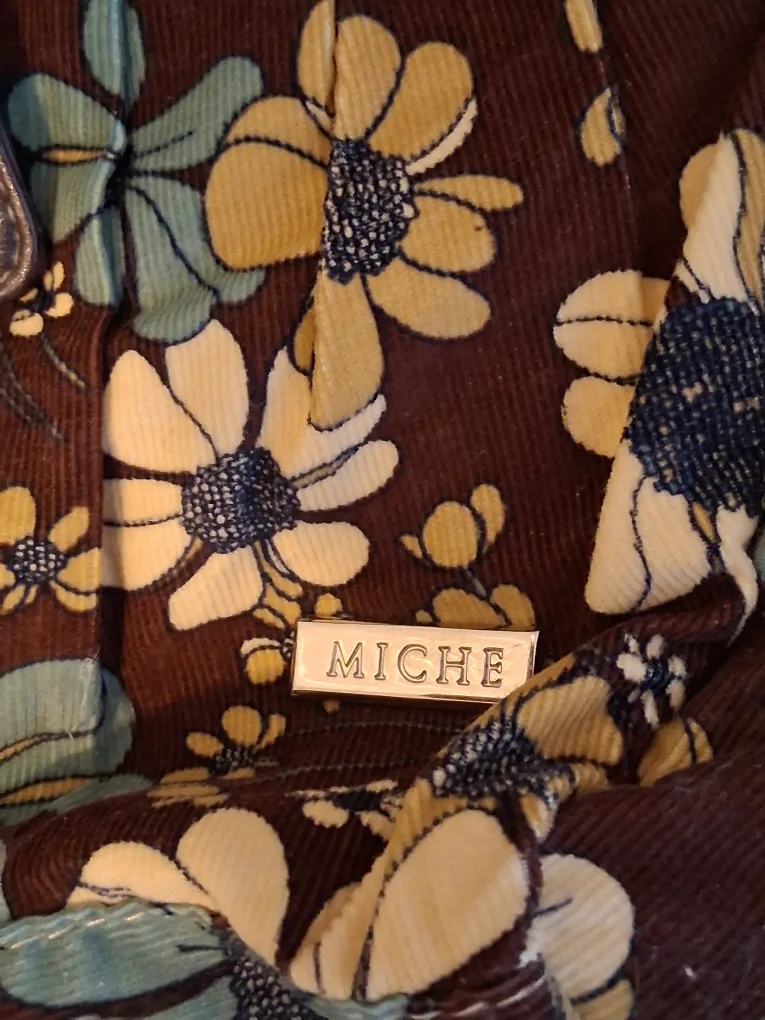 floral hand purse image indicator(3)