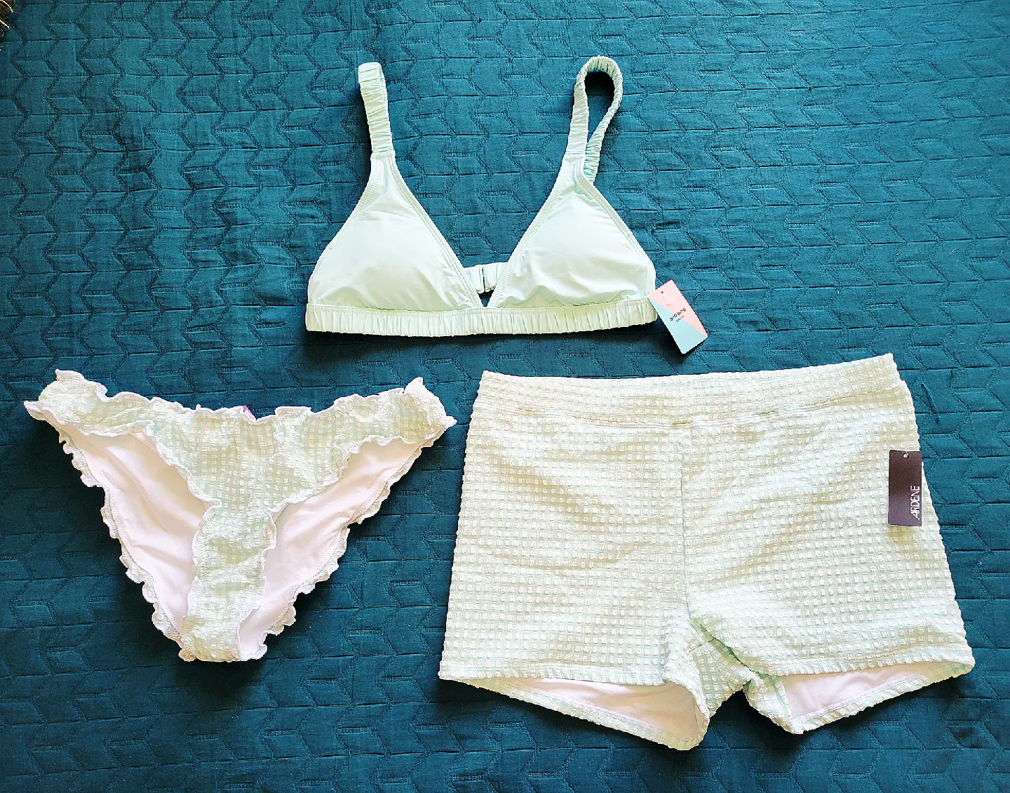 NEW - Ardene - Mint Green Swimsuit Set - Size L & XL thumbnail