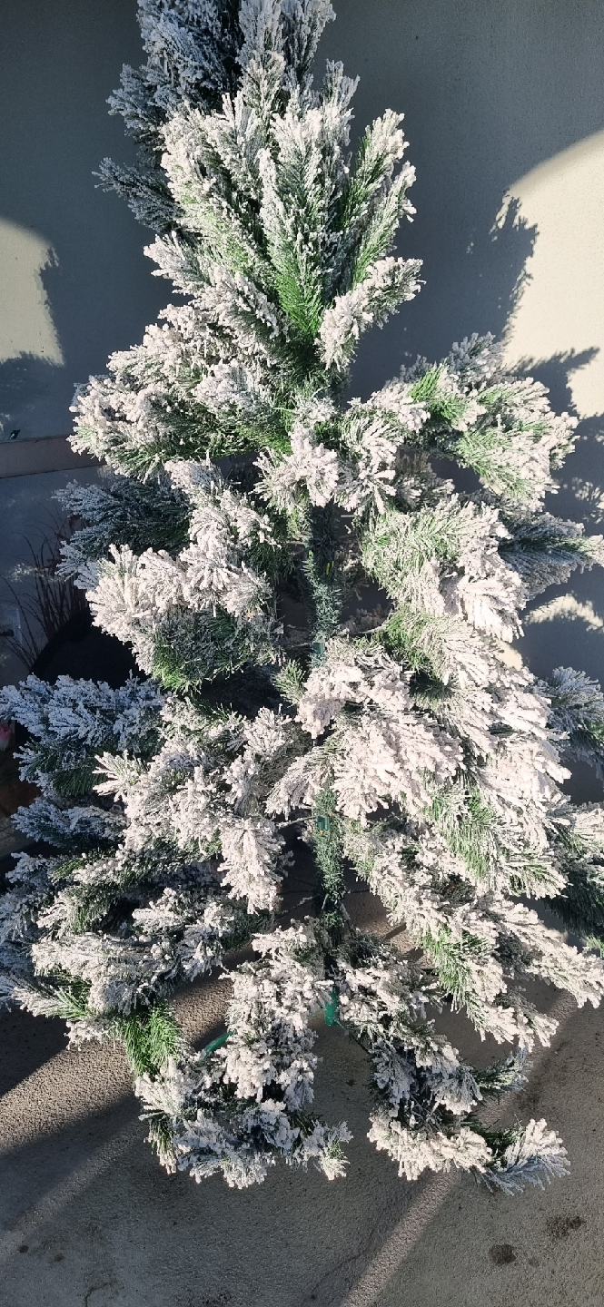 Flocked Christmas tree - photo 3