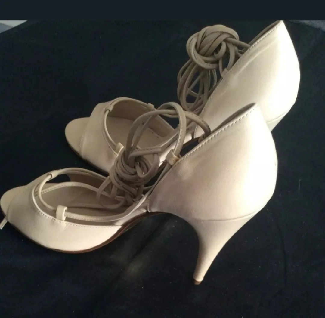 Michael Kors Heels - Size 7 image indicator(4)